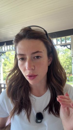 Video post by @victoriaparis on TikTok