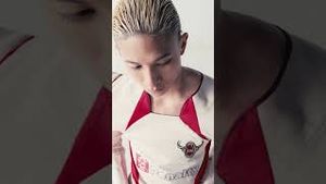 Video post by @fashionallytdc on YouTube