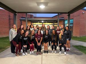 Image post by @ekusoftball on Instagram