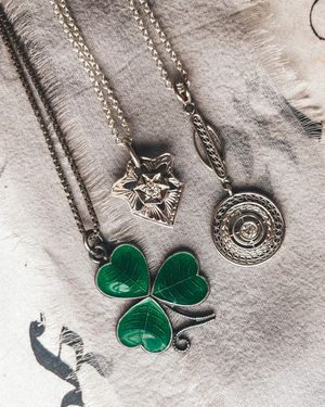 Image post by @maejeanvintage on Instagram