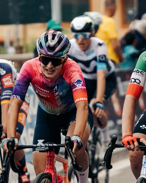 Image post by @wmncycling on Instagram