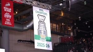 Image post by @everett_silvertips on Instagram