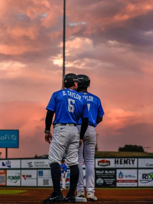 Image post by @midlandrockhounds on Instagram