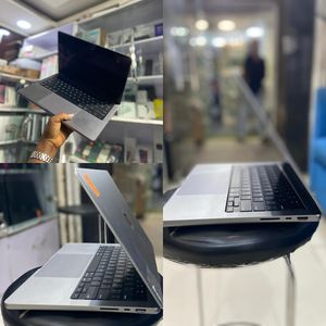Image post by @pucglinkofficiallaptops on Instagram