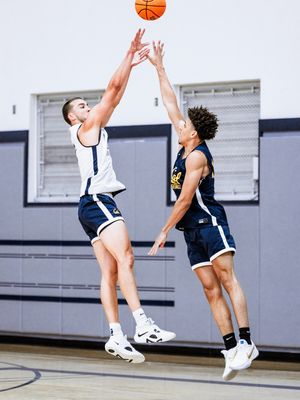 Image post by @calmbball on Instagram