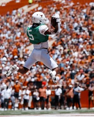 Image post by @texasfootball on Instagram