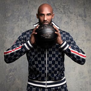 Image post by @leaguefits on Twitter