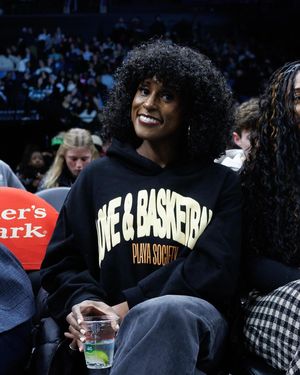 Image post by @issarae on Instagram