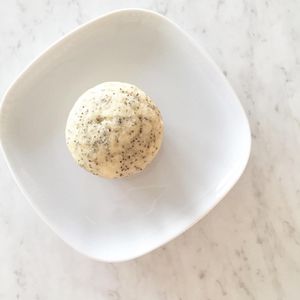 Image post by @theblondewhobakes on Instagram