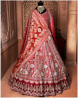 Image post by @ambika_fashion_kolkata on Instagram