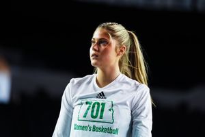 Image post by @UNDwbasketball on Twitter
