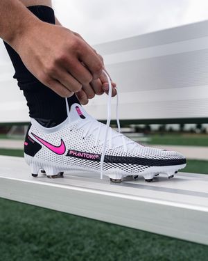 Image post by @soccerdotcom on Instagram