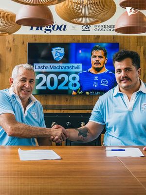 Image post by @avironrugbypro on Instagram