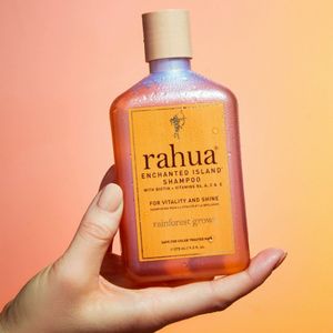 Video post by @RahuaBeauty on Facebook