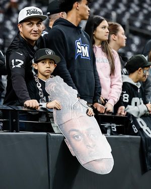 Image post by @raiders on Instagram