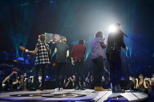 Image post by @iHeartRadio on Twitter