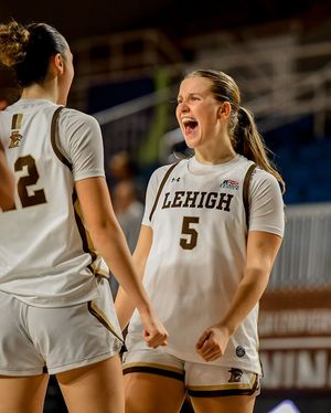 Image post by @hannahallyphoto on Instagram