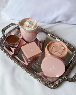 Image post by @elfcosmetics on Instagram