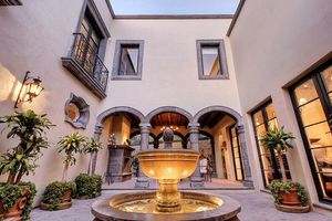Image post by @christiesrealestate on Instagram