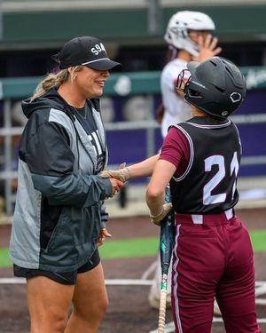 Image post by @siu_softball on Instagram