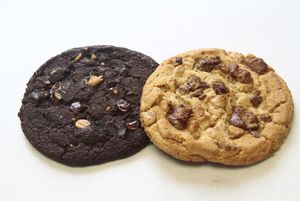 Image post by @insomniacookies on Instagram