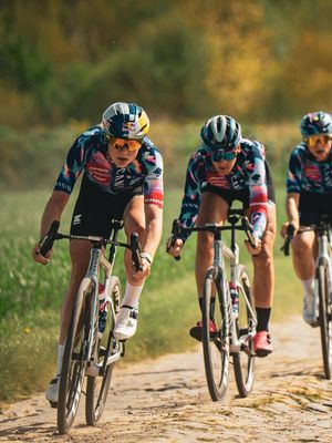 Image post by @wmncycling on Instagram