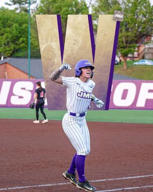 Image post by @jmusoftball on Instagram