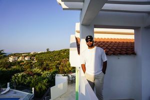 Image post by @dezhester on Instagram