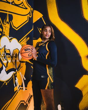 Image post by @calwbball on Instagram