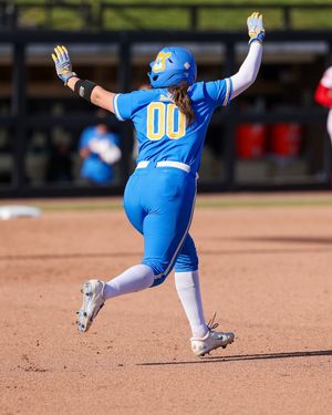Image post by @uclasoftball on Instagram