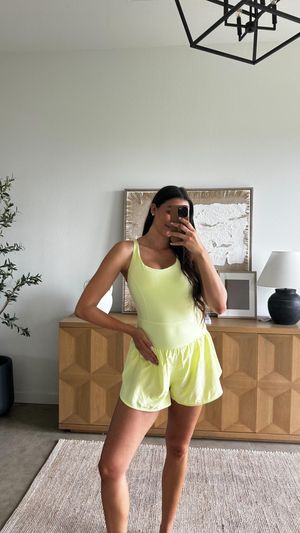 Video post by @sabrinanoellee on Instagram