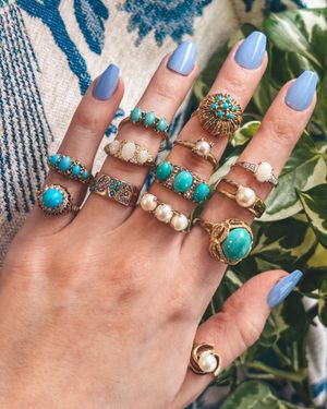Image post by @maejeanvintage on Instagram
