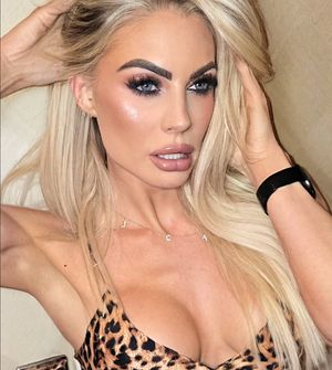 Image post by @naomilouisemakeup on Instagram