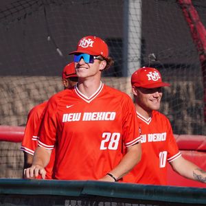 Image post by @unmlobobaseball on Instagram