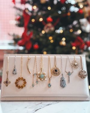 Image post by @maejeanvintage on Instagram
