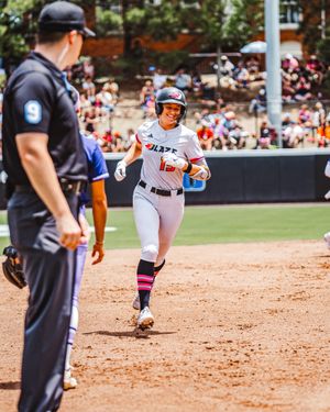 Image post by @texassoftball on Instagram
