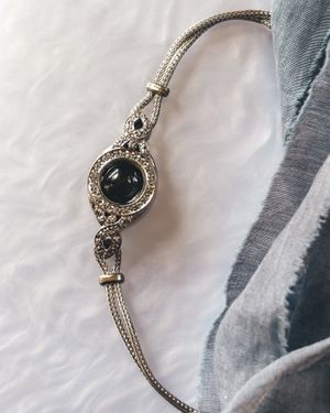 Image post by @maejeanvintage on Instagram