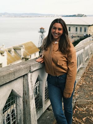 Image post by @lolowithrow on Instagram
