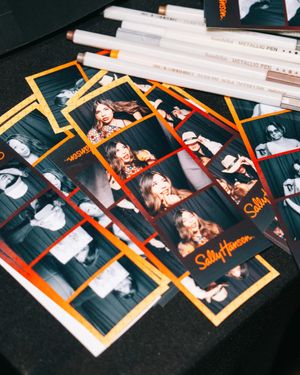 Image post by @sally_hansen on Instagram