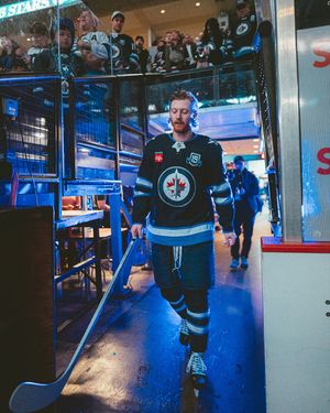 Image post by @nhljets on Instagram