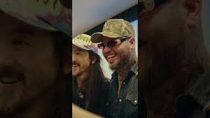 Video post by @farruko on YouTube