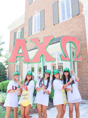 Image post by @alphachiua on Instagram