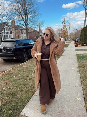 Image post by @collectivelykaitlyn on Instagram