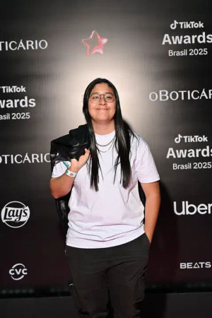 Image post by @maratonandoserie on TikTok