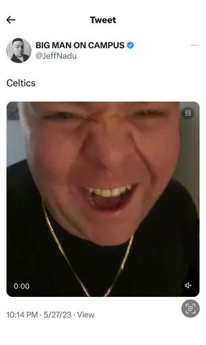 Image post by @stoolpresidente on Twitter