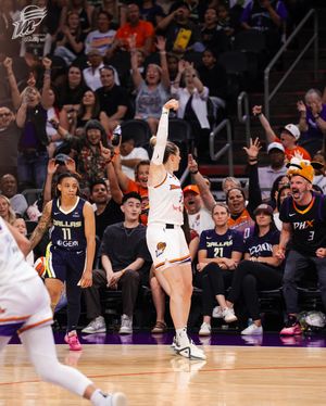 Image post by @phoenixmercury on Instagram