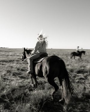 Image post by @cowgirlmagazine on Instagram