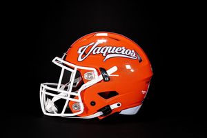 Image post by @utrgvfootball on Instagram