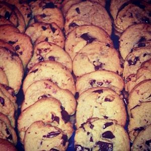 Image post by @insomniacookies on Instagram