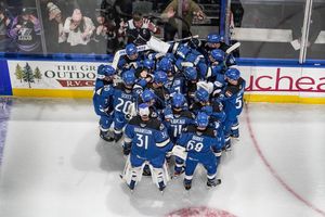 Image post by @ColoradoEagles on Twitter